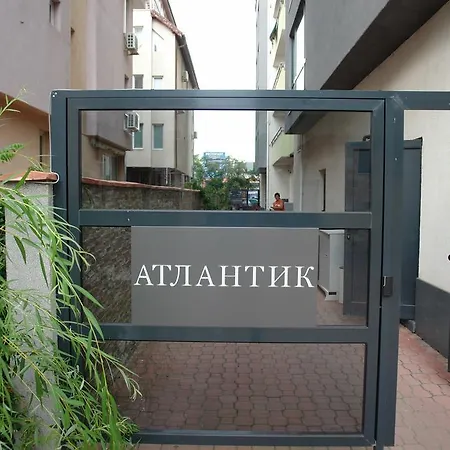In Atlantic דירה